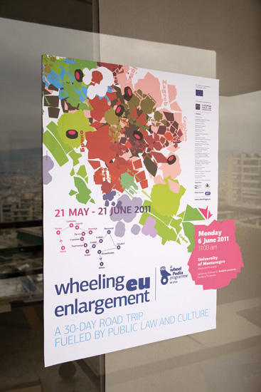 Aφίσα με 15 διαφορετικά "διευρυντικά" μέρη (κάτω δεξιά)